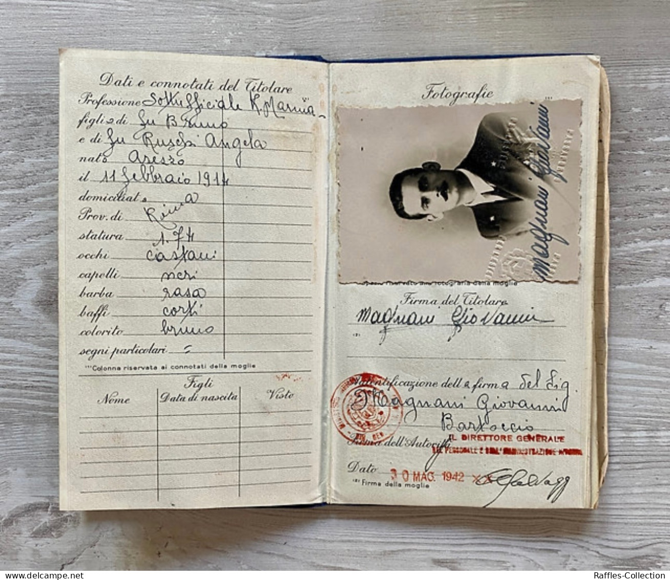 WW2 Italy Service Passport 1942 Of A Naval Official Passeport Passaporto Reisepass - Documenti Storici