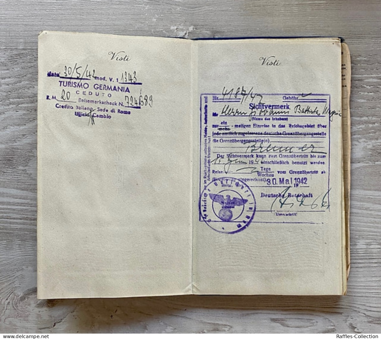 WW2 Italy Service Passport 1942 Of A Naval Official Passeport Passaporto Reisepass - Documenti Storici