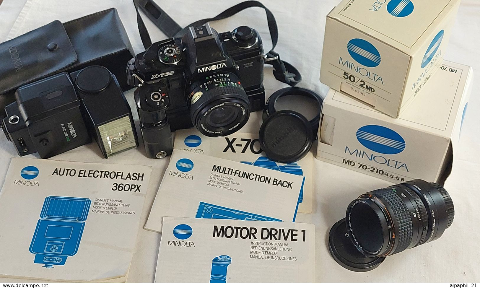Minolta X-700 MPS With Motor Drive 1 And Lenses - Appareils Photo