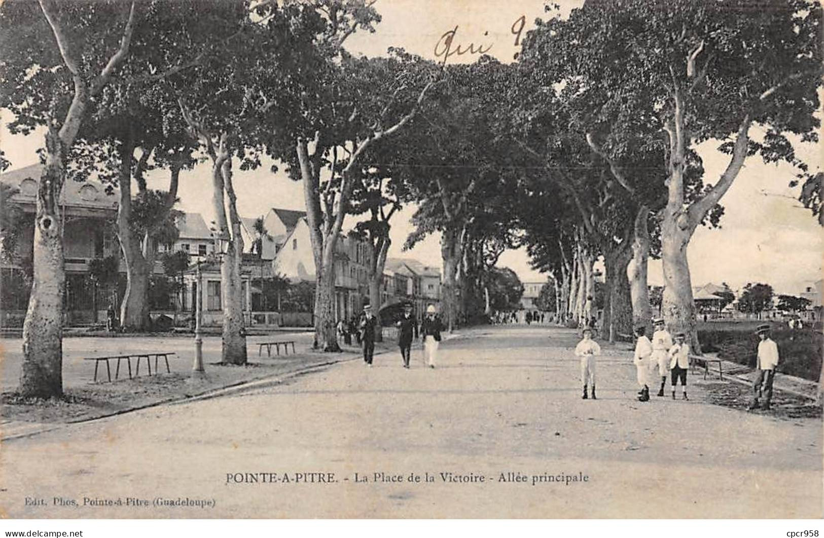 GUADELOUPE - SAN63562 - Pointe à Pitre - La Place De La Victoire - Allée Principale - Pointe A Pitre