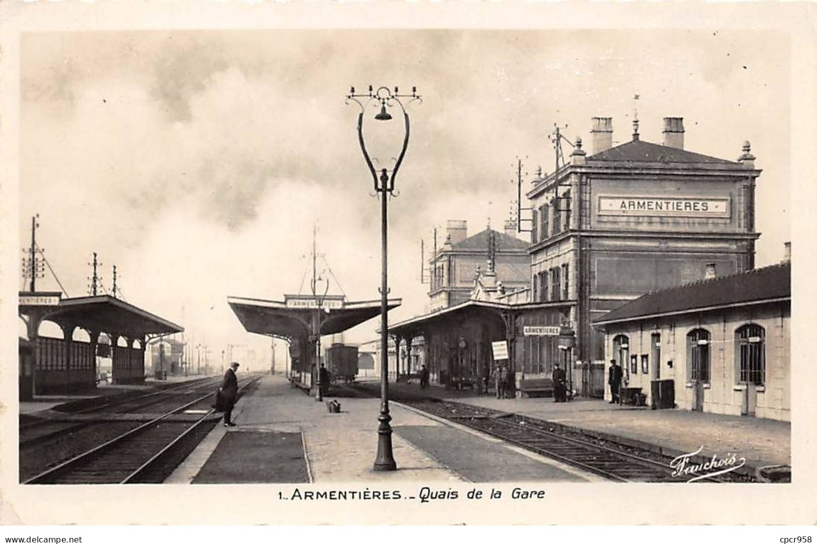59 - SAN62918 - ARMENTIERES - Quais De La Gare - CPSM 14x9 Cm - Armentieres