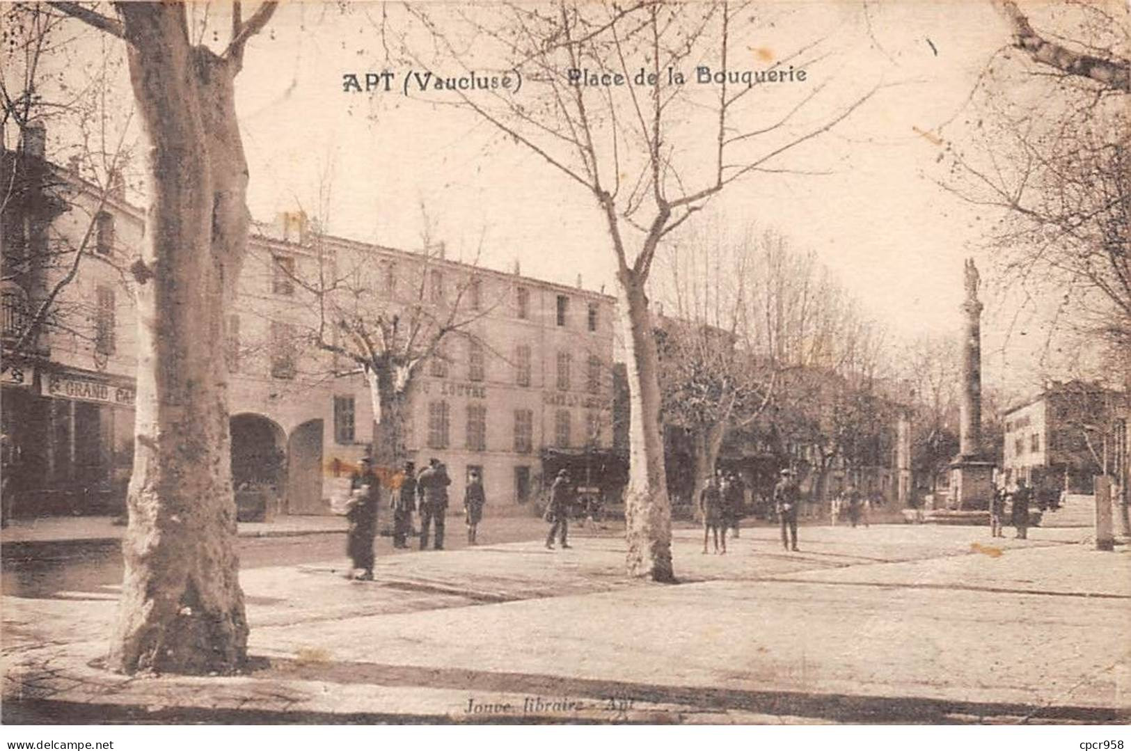 84 - APT - SAN66141 - Place De La Bouquerie - Apt