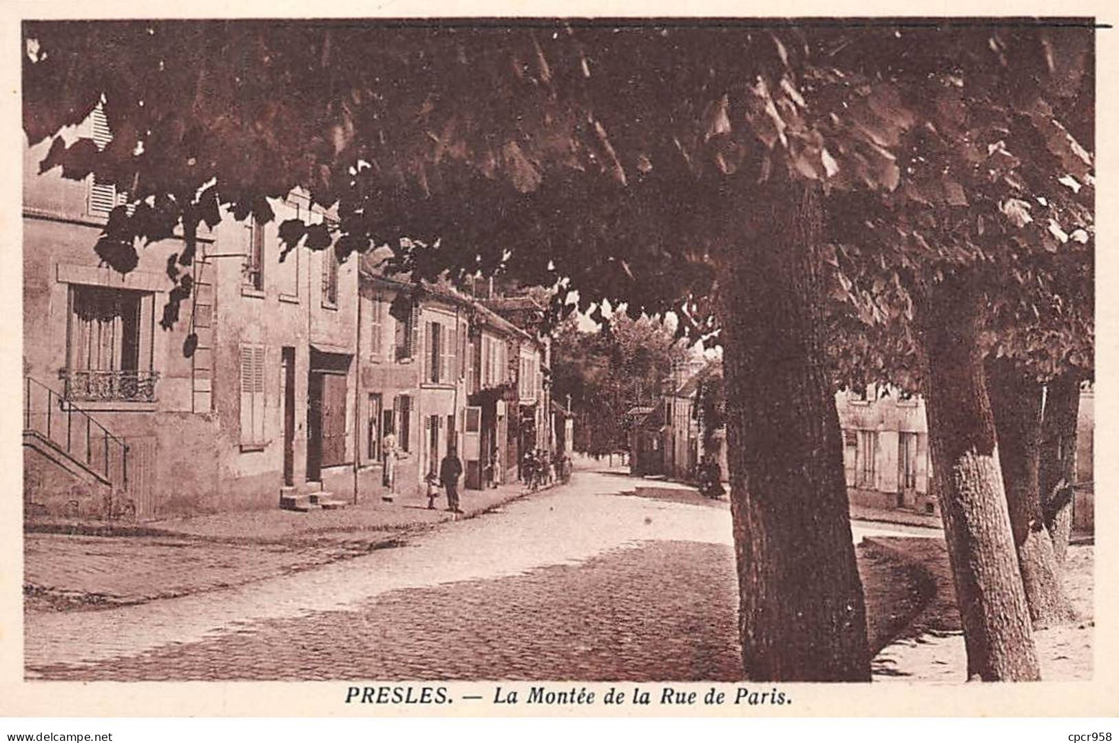 95 - SAN63498 - PRESLES - La Montée De La Rue De Paris - Presles