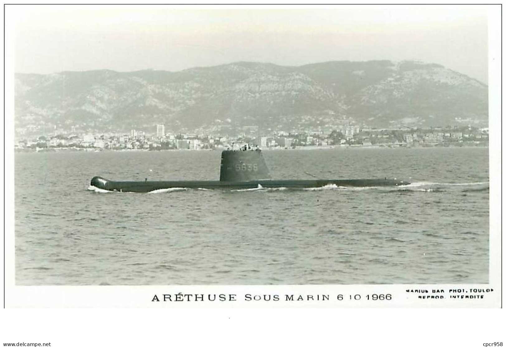 Bateau. N°36052 . Aréthuse. Sous-marin . 1966 . Guerre - Onderzeeboten