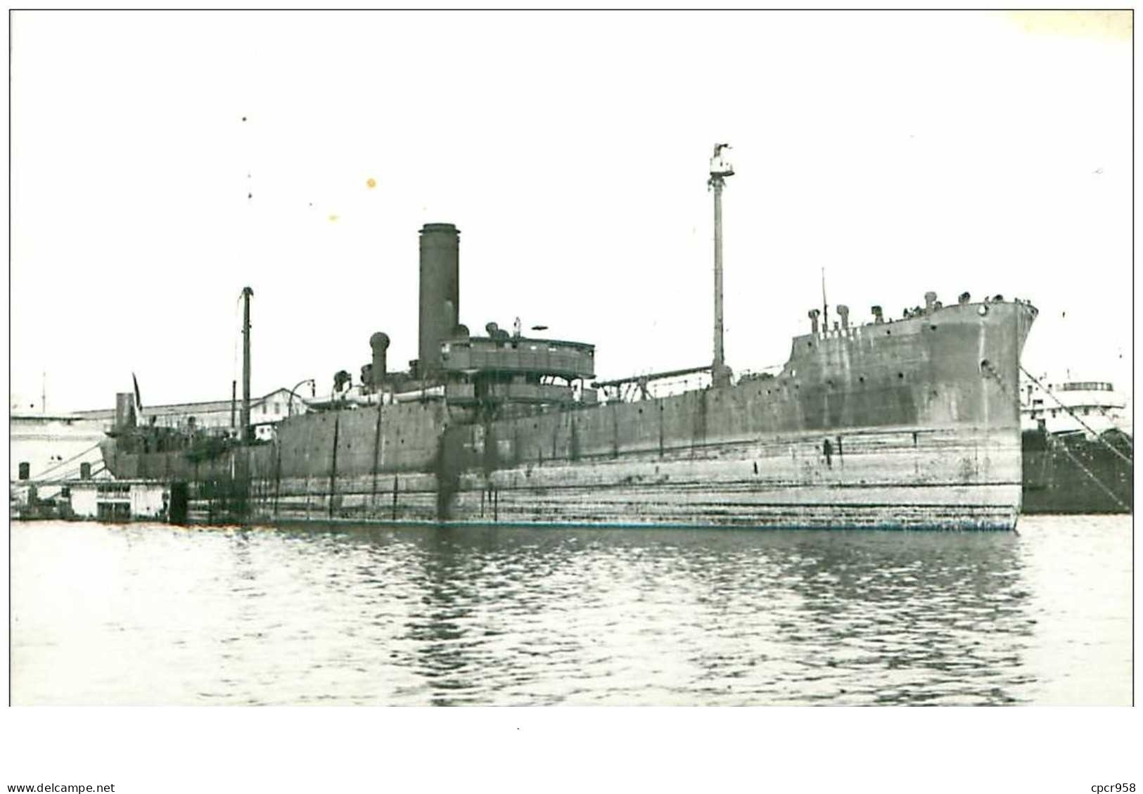 Bateau. N°36104 . Bronte .petrolier. - Petroleros