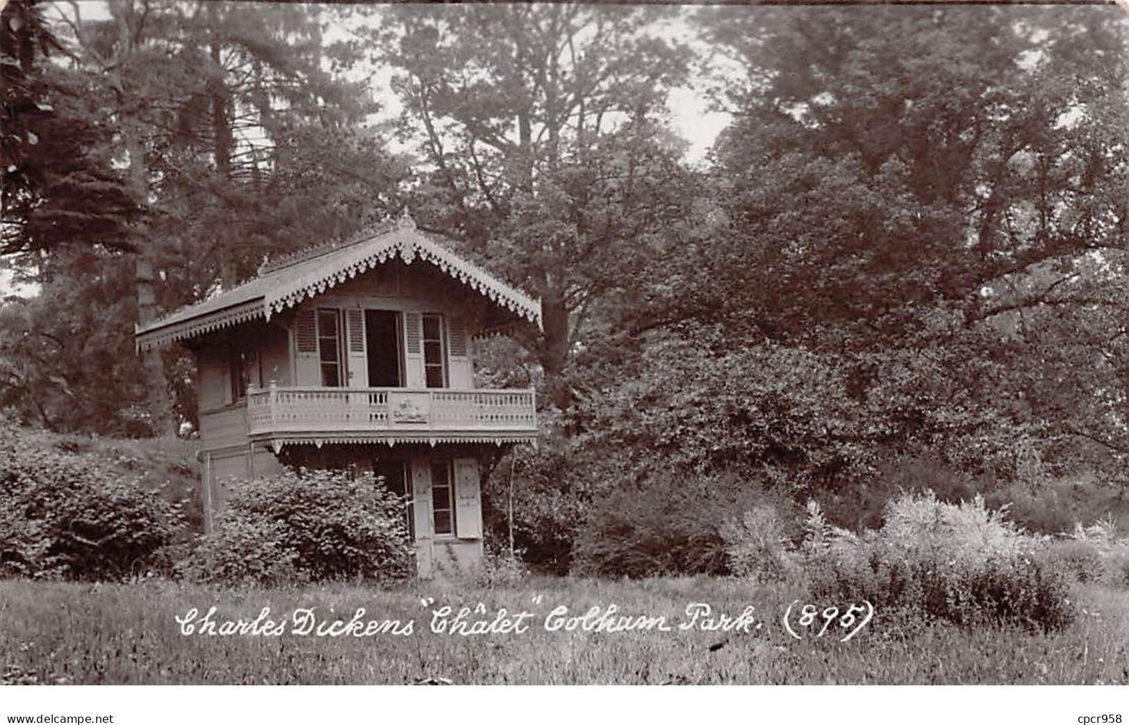 Royaume-Uni - N°70047 - Charles Dickens "Chalet" Cobham Park - Carte Photo - Surrey