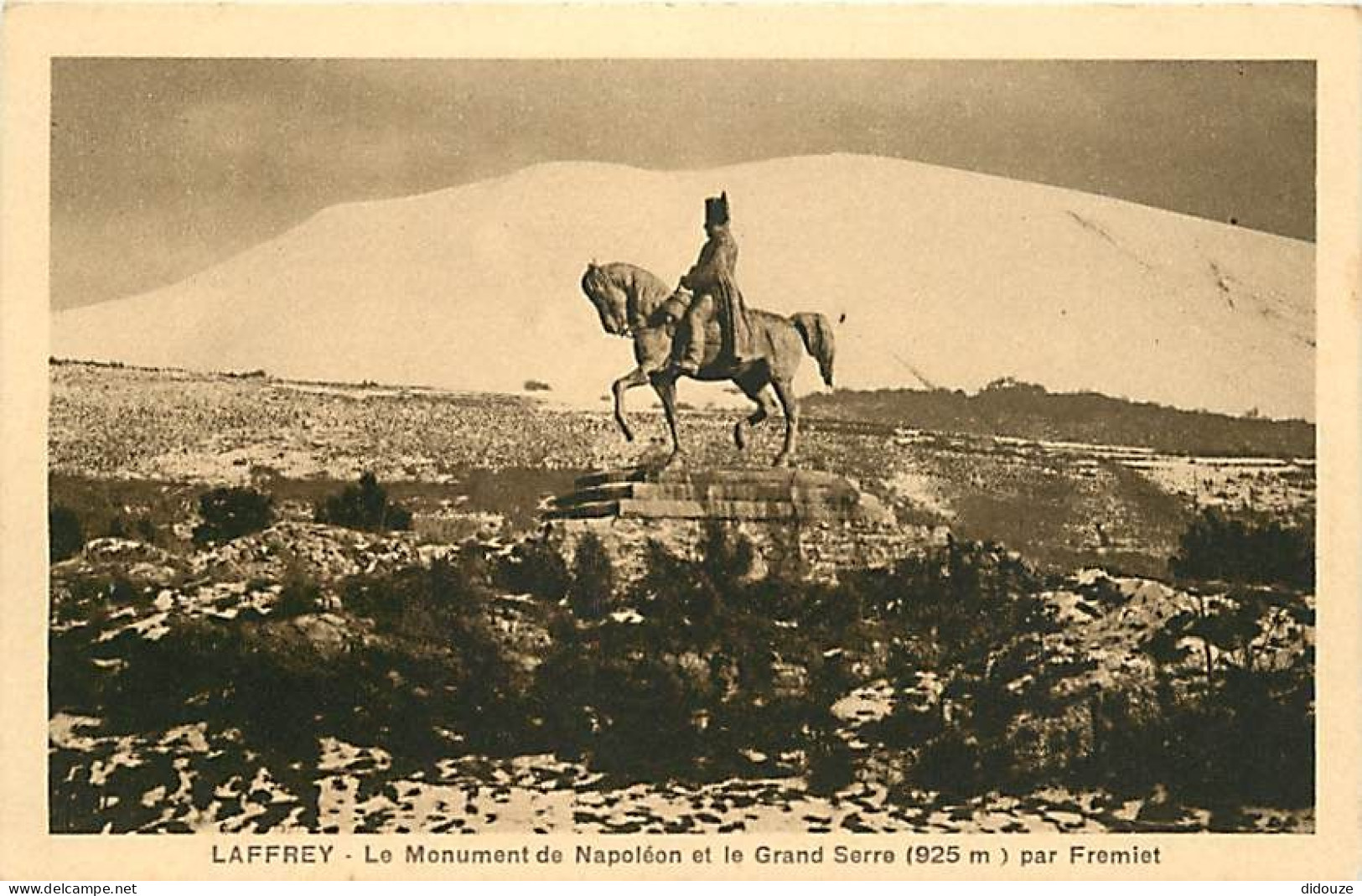 38 - Laffrey - Le Monument De Napoléon Et Le Grand Serre (925 M ) Par Fremiet - CPA - Carte Neuve - Voir Scans Recto-Ver - Laffrey