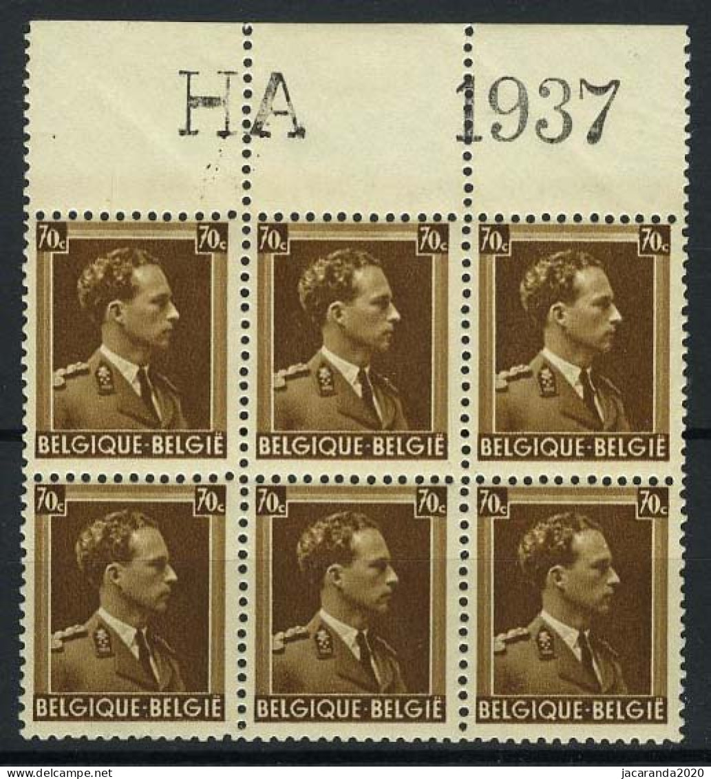 België 427 ** - Koning Leopold III - Blok Van 6 Met Jaartal - Coins Datés