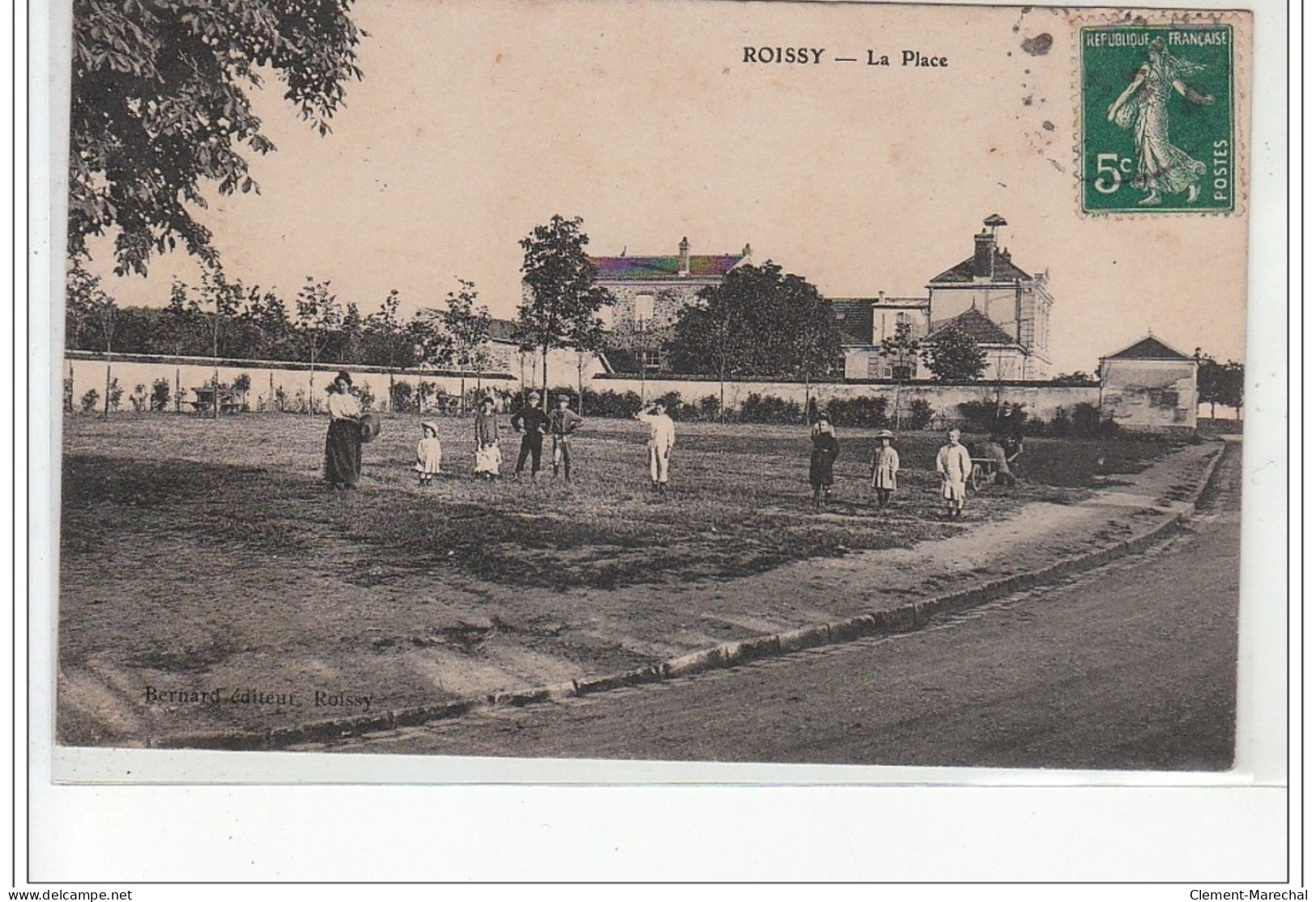 ROISSY - La Place - Très Bon état - Roissy En Brie