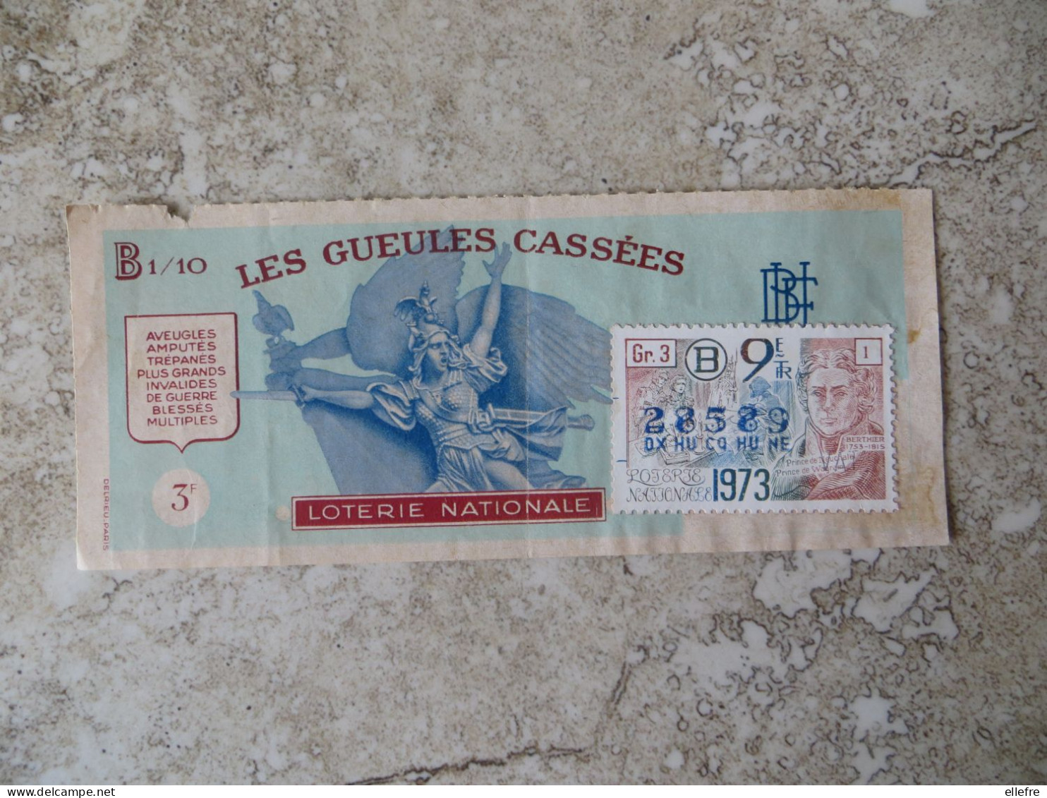 Lot De 2 Billets - Billet De Loterie Nationale Avec Timbres 1973 Les Gueules Cassés Et 1942 Les Médaillés - Billetes De Lotería