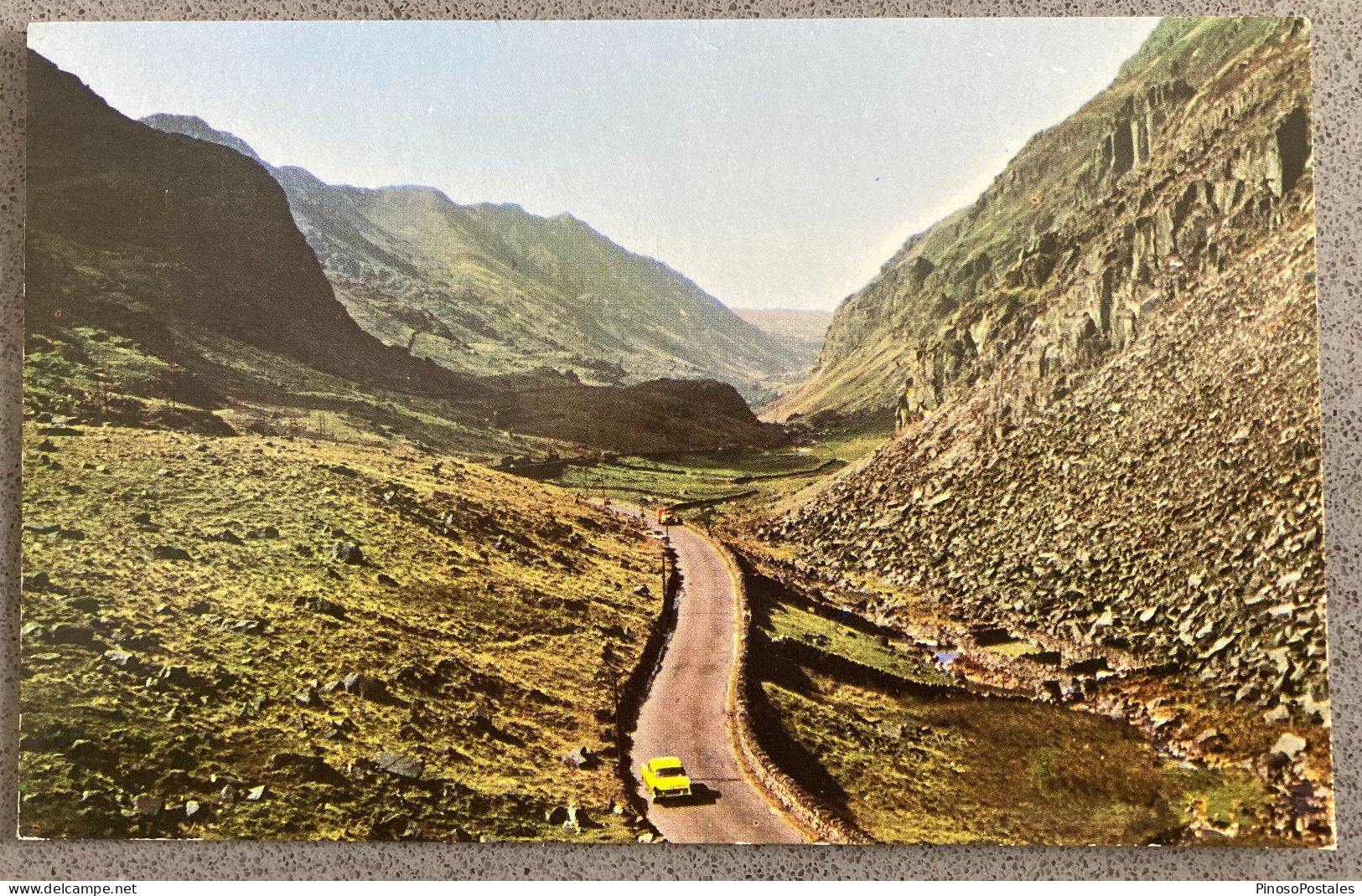 The Llanberis Pass Carte Postale Postcard - Caernarvonshire