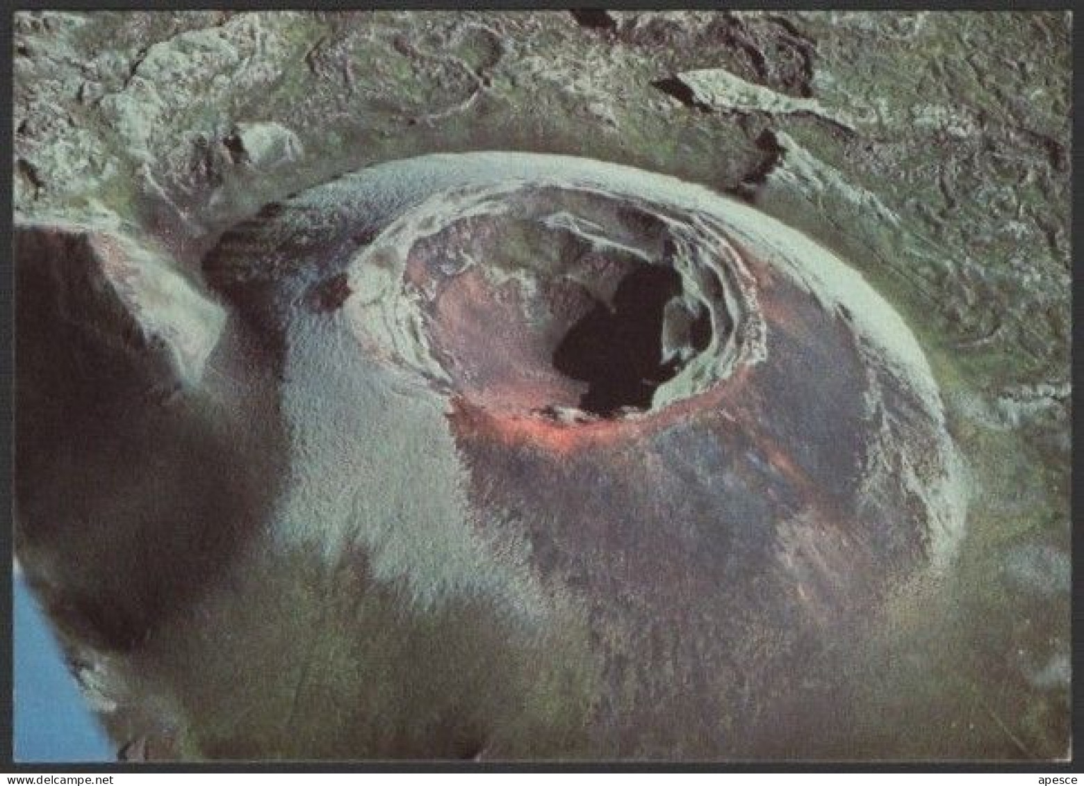 ICELAND - ONE OF THE 115 CRATERS OF THE INFAMOUS LAKI FISSURE ERUPTION 1783 - MINT - I - Iceland