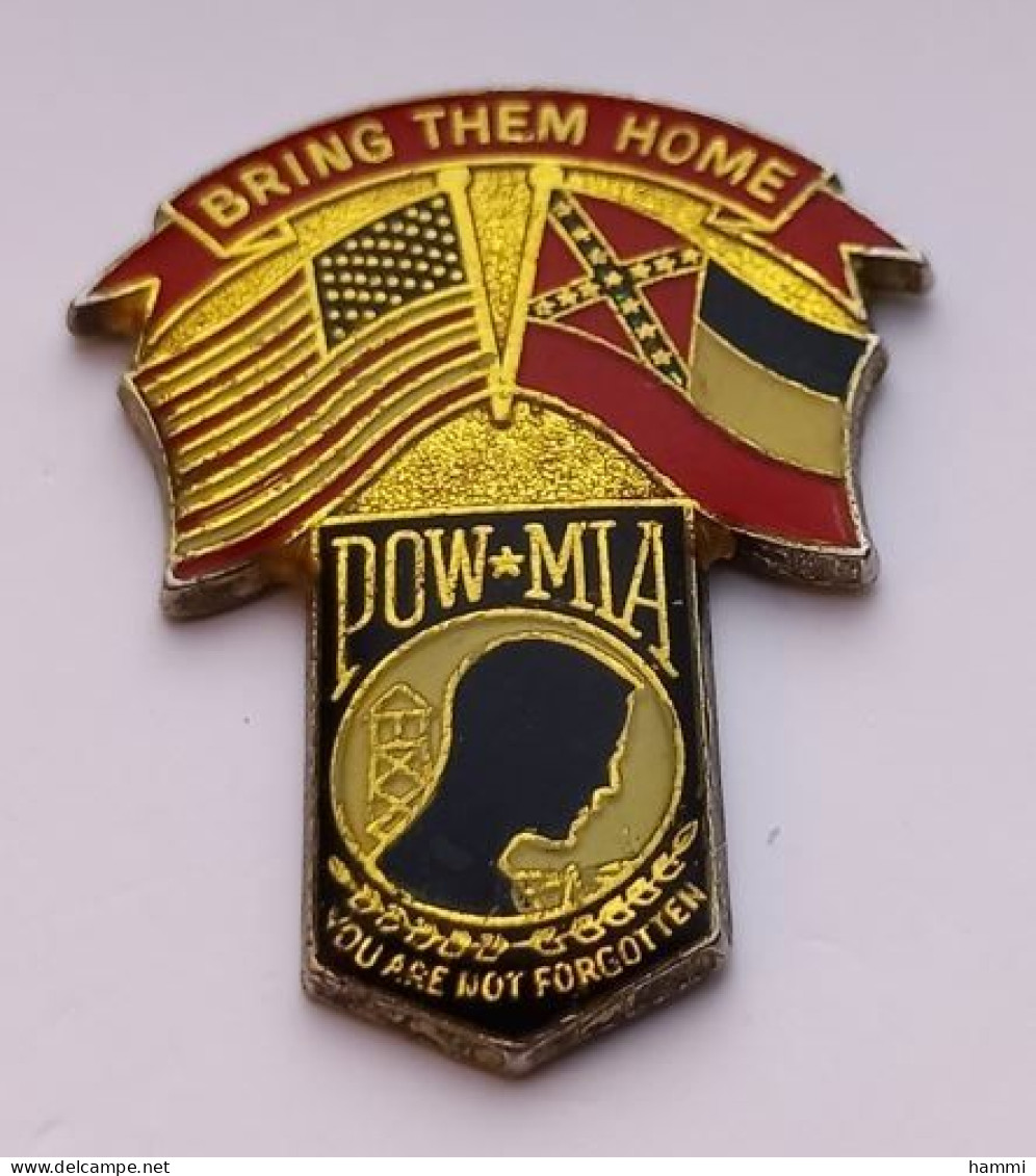 F115 Pin's Militaire Bring Them Home Pow Mia You Are Not Forgotten US Army Armée Militaire Drapeau USA Achat Immédiat - Armee