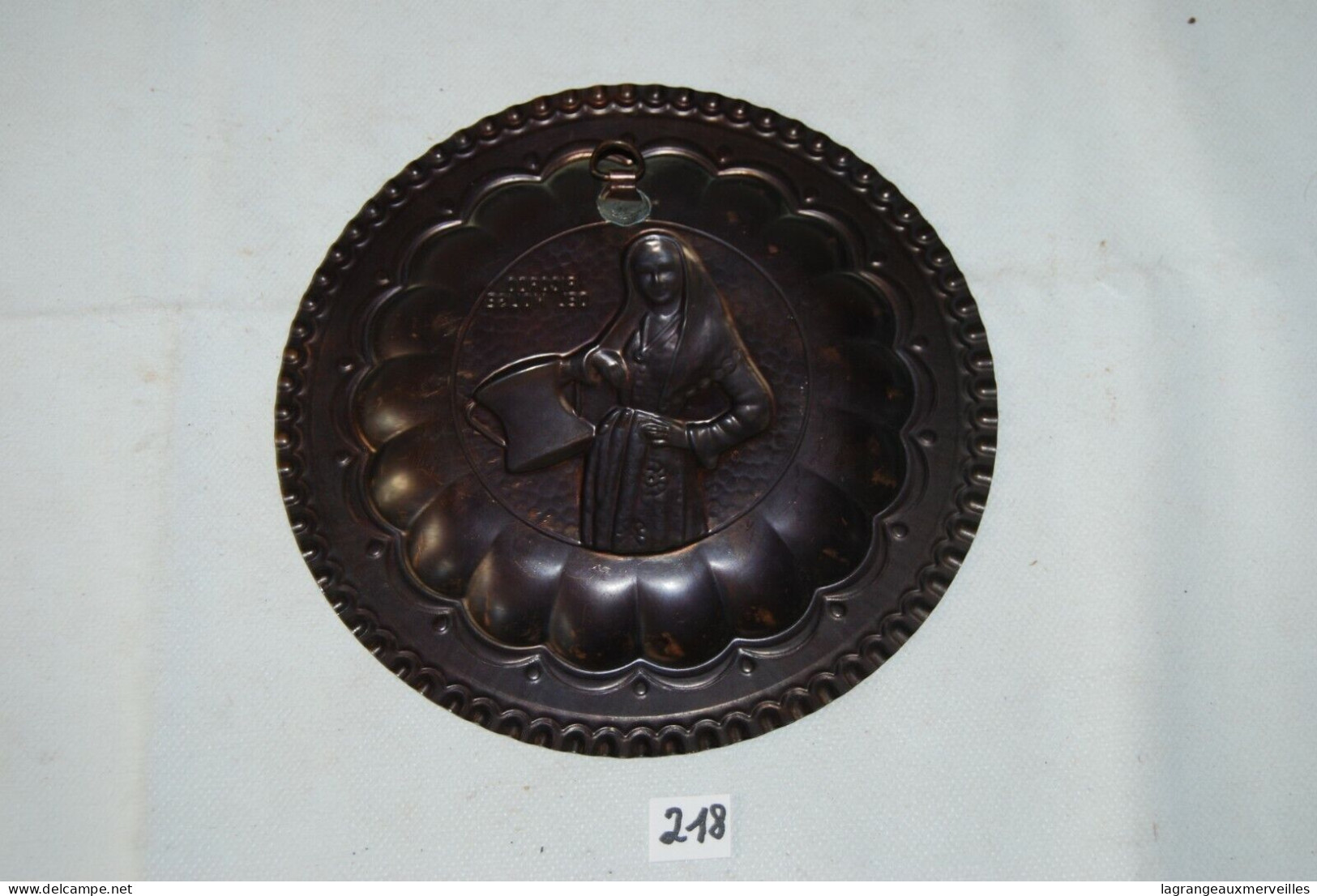 C218 Objet Religieux - Cuivre - Objet De Dévotion - Coppers