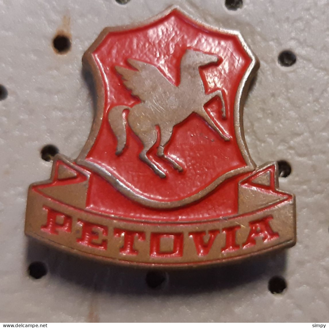 PETOVIA Ptuj Pegasus Alcoholic Beverage Factory Slovenia Pin - Bevande