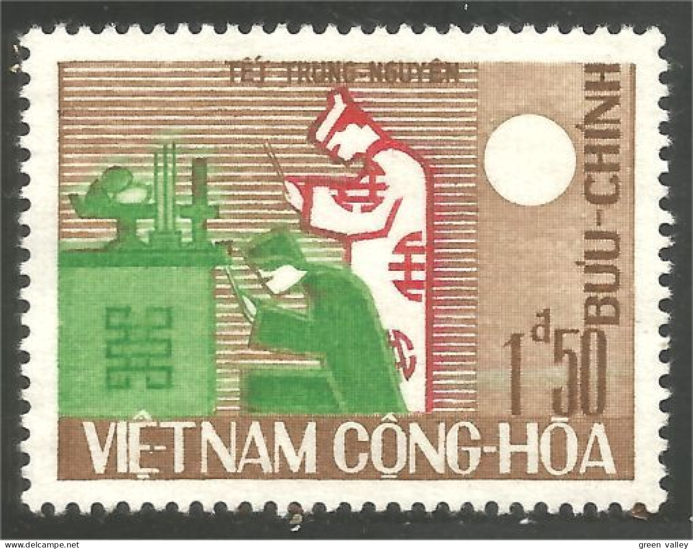 930 Vietnam Making Offerings Offrandes No Gum(VIE-421) - Vietnam