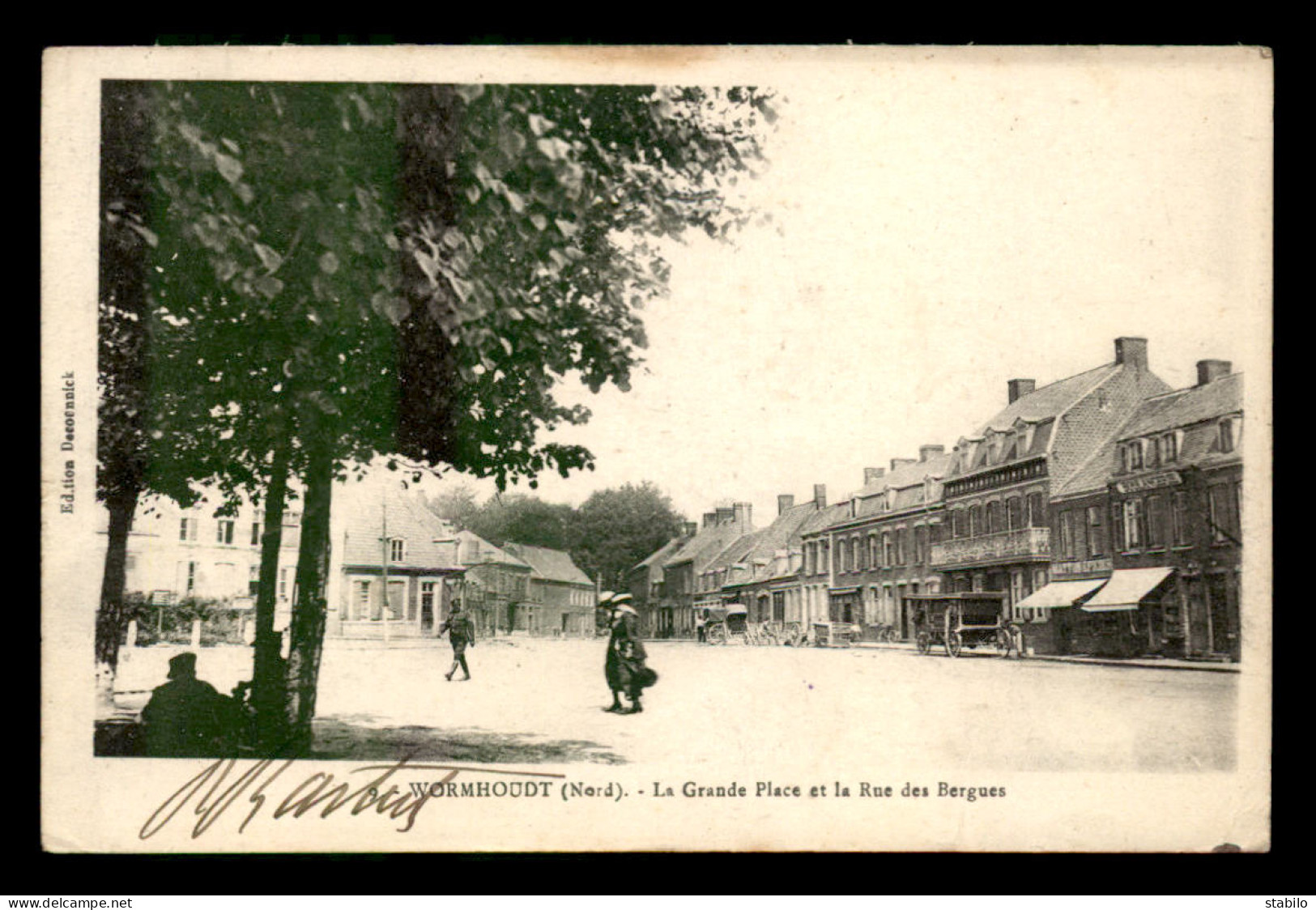 59 - WORMHOUDT - LA GRANDE PLACE ET LA RUE DES BERGUES - Wormhout