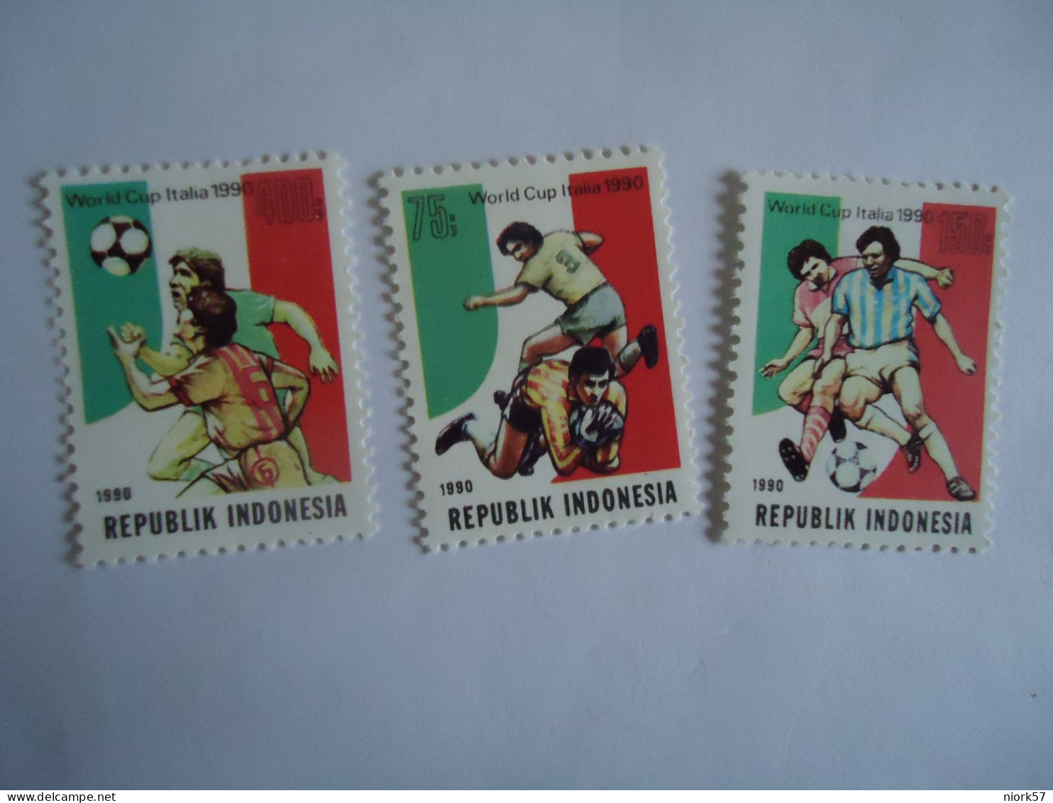 INDONESIA   MNH  3   STAMPS FOOTBALL  ITALY 90 - Other & Unclassified