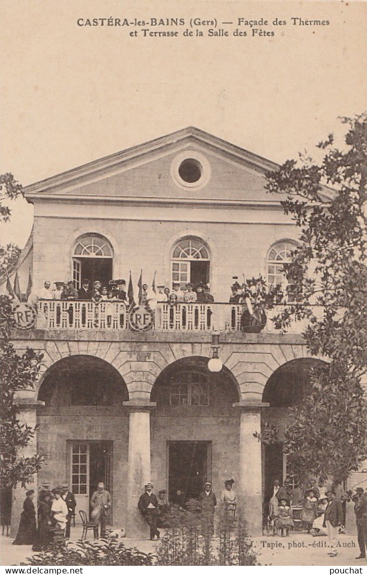 A24-32) CASTERA LES BAINS (GERS) FACADE DES THERMES ET TERRASSE DE LA SALLE DES FETES  - (TRES ANIMEE - 2 SCANS) - Castera