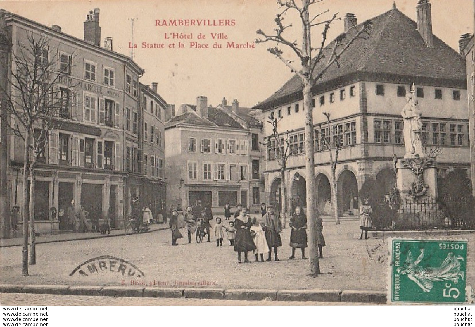 W19- 88) RAMBERVILLERS - L ' HOTEL DE VILLE LA STATUE ET LA PLACE DU MARCHE - (ANIMEE)  - Rambervillers