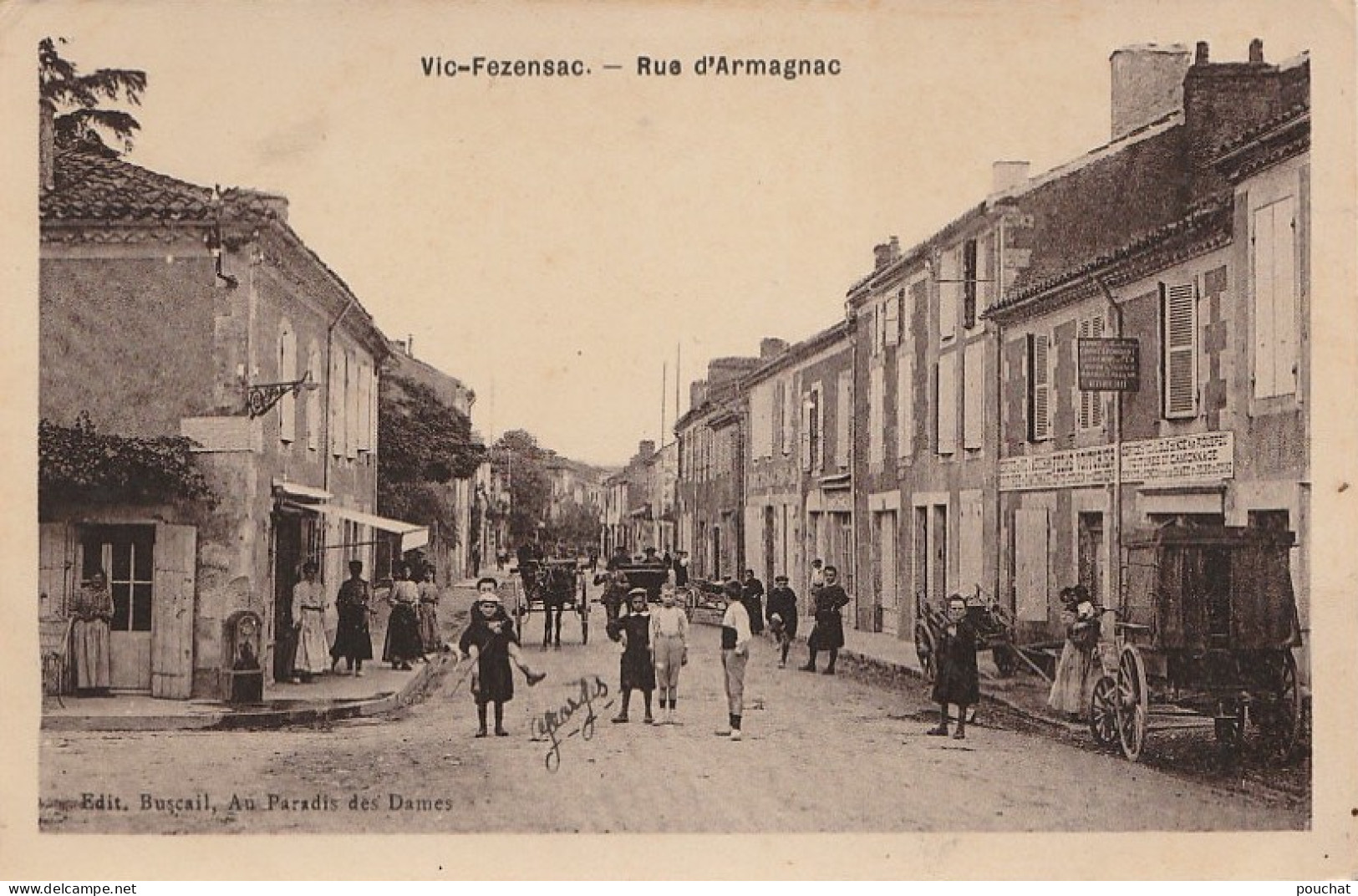 Z10- 32) VIC FEZENSAC (GERS) RUE D ' ARMAGNAC - (TRES ANIMEE - 2 SCANS)   - Vic-Fezensac