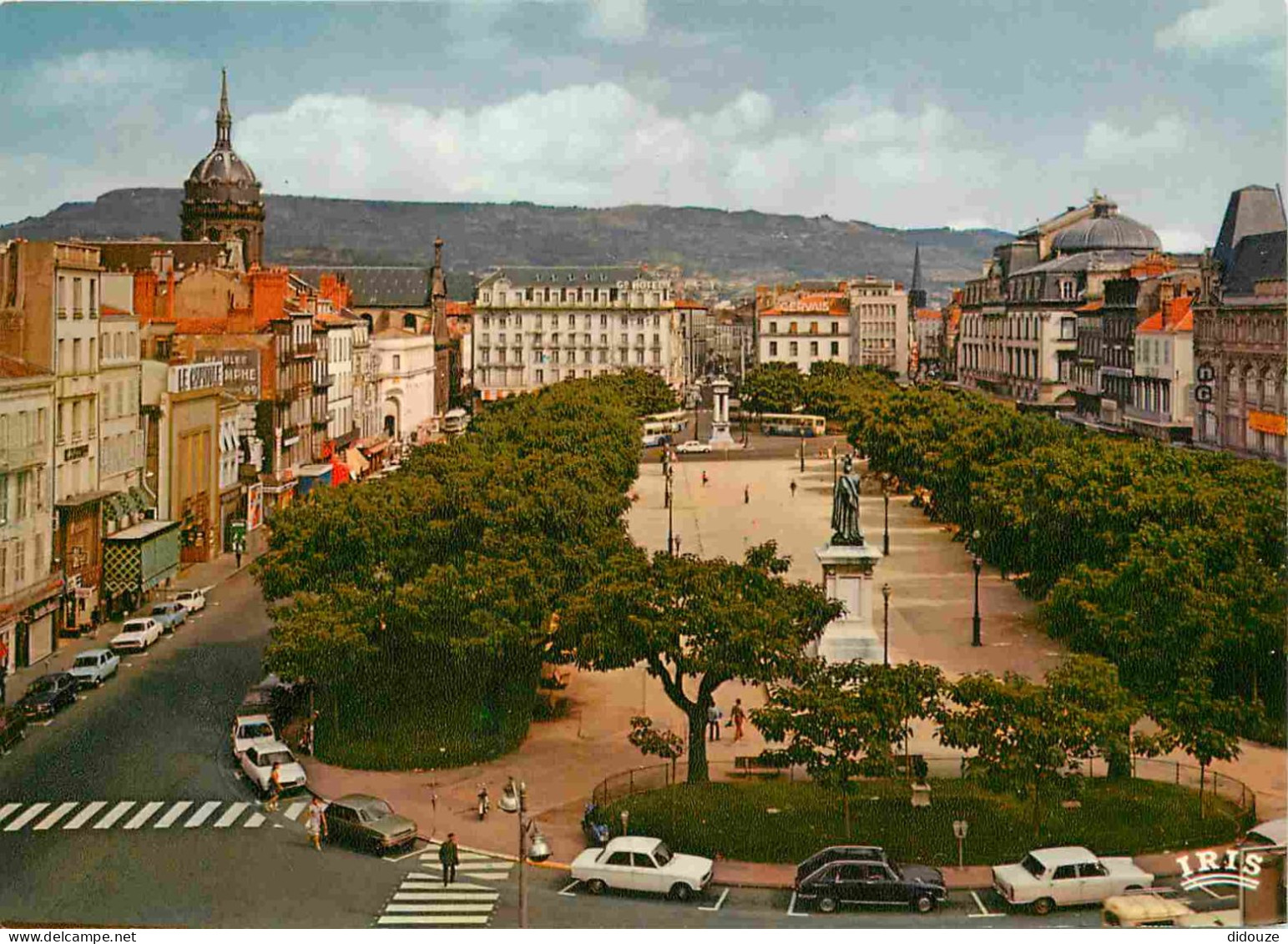 Automobiles - Clermont Ferrand - La Place De Jaude - Capitale De L'Auvergne - CPM - Carte Neuve - Voir Scans Recto-Verso - Turismo