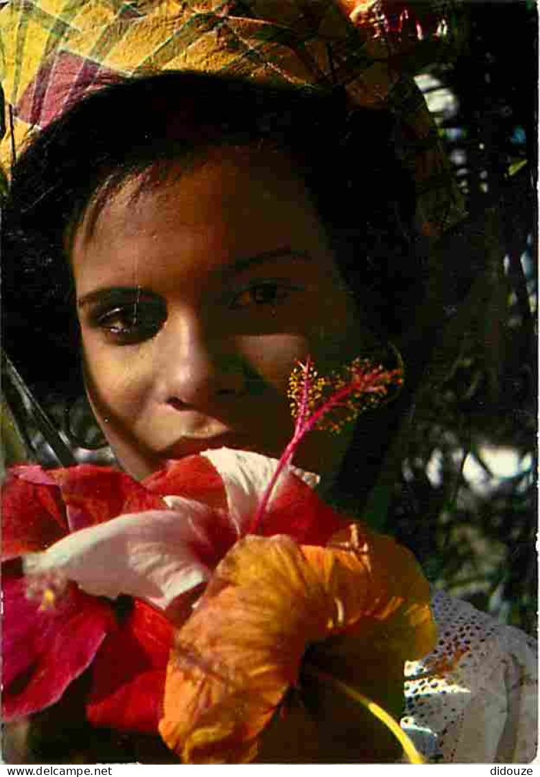 Antilles - Fleurs Des Antilles - Femmes - CPM - Voir Scans Recto-Verso - Andere & Zonder Classificatie