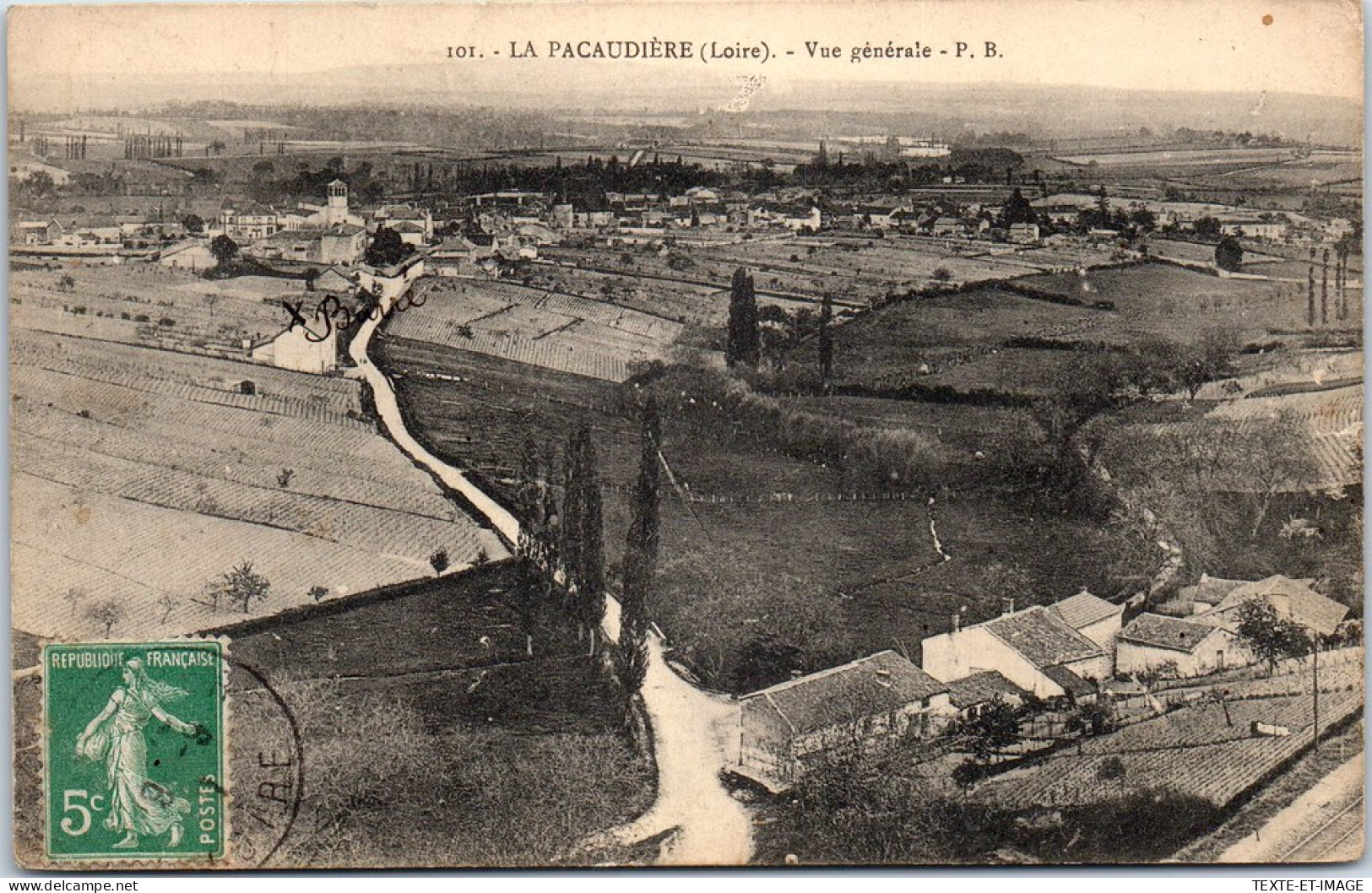 42 LA PACAUDIERE - Vue Generale, Centre Du Village - La Pacaudiere