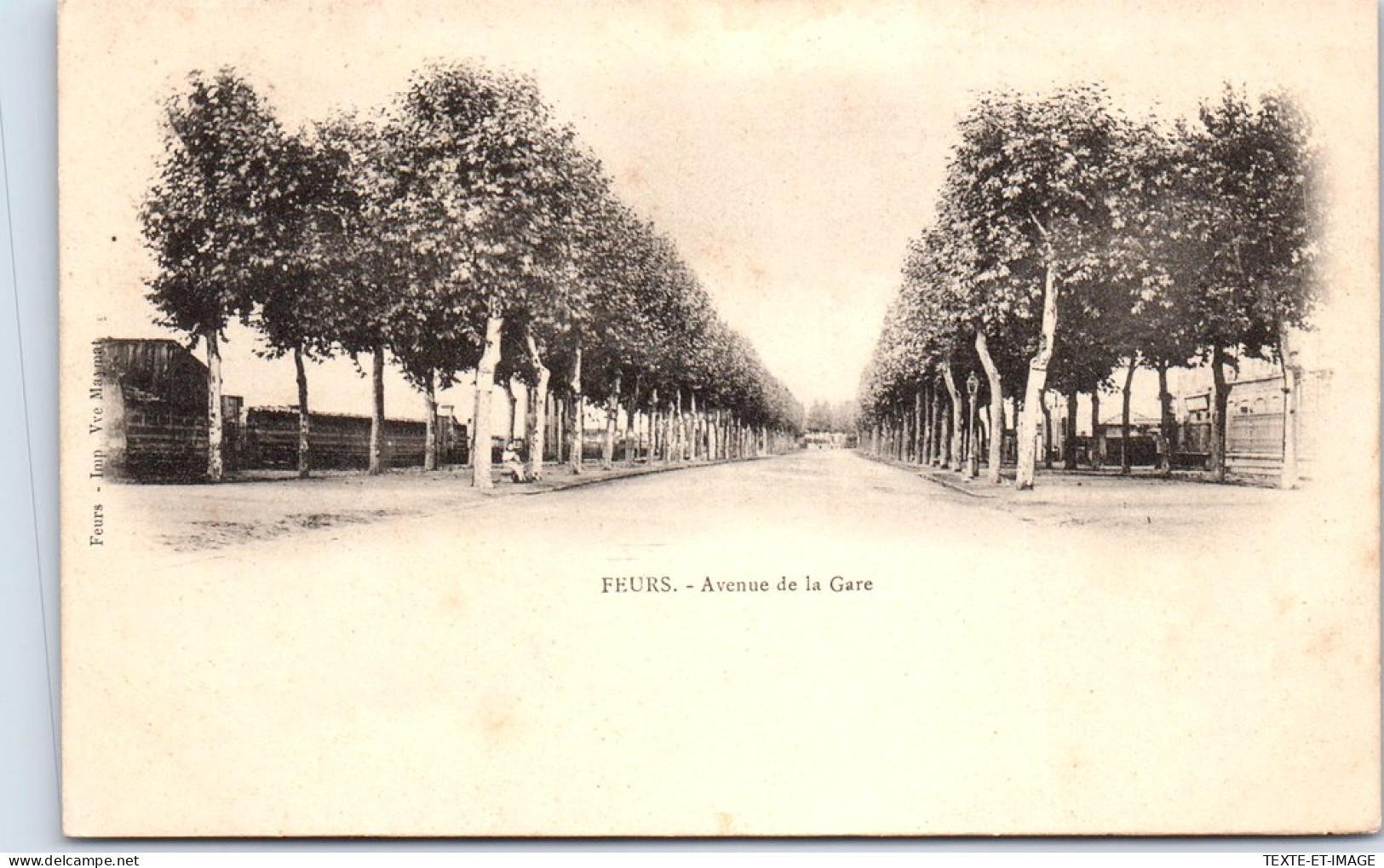 42 FEURS - Perspective De L'avenue De La Gare. - Feurs
