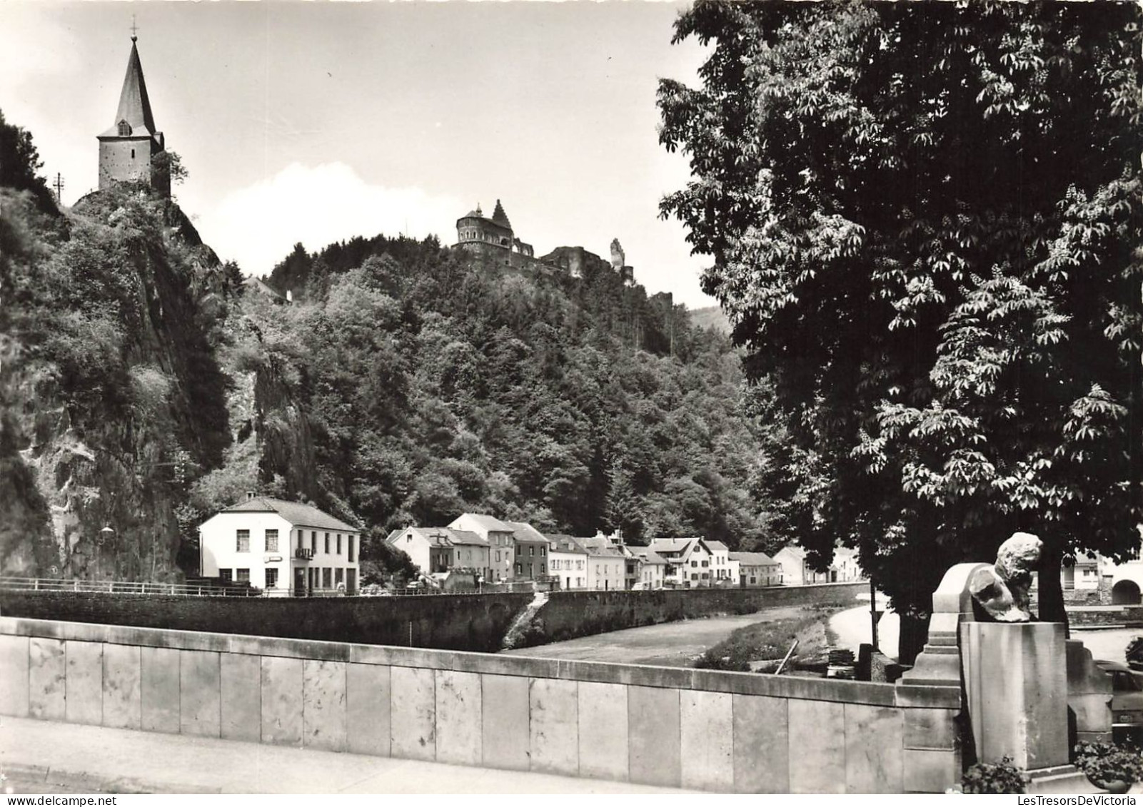 LUXEMBOURG - Vianden - Buste De Victor Hugo Sur Le Pont De L'Our - Carte Postale - Vianden