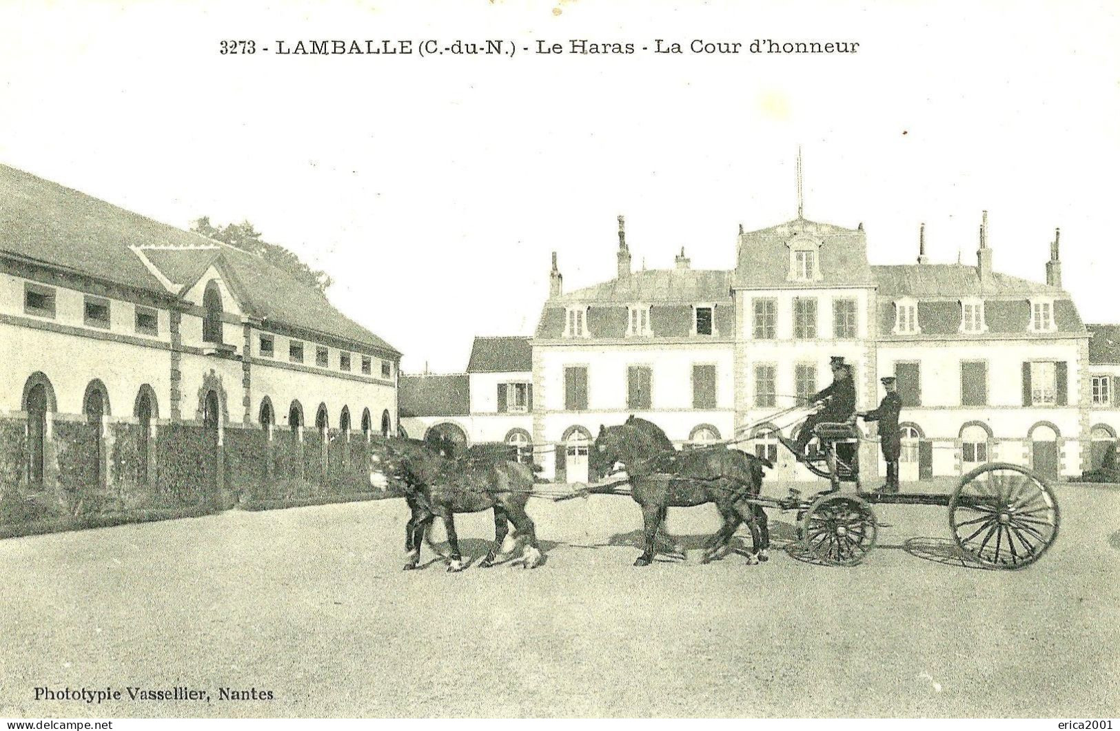 Lamballe. Attelage Dans La Cours D'honneur Du Haras De Lamballe. - Lamballe