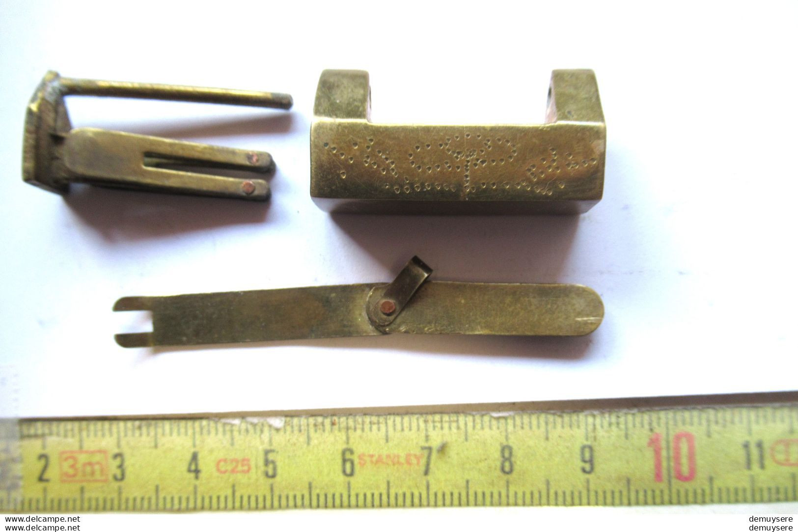 0404 04 - LADE A -10-5-  CARDENAS CHINOIS - CHINEES HANGSLOT - Antike Werkzeuge