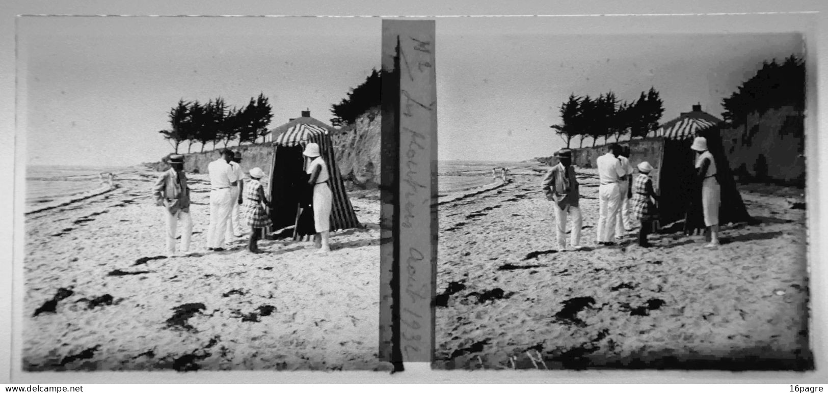 PLAQUE DE VERRE STÉRÉO. FAMILLE DE VACANCIERS SUR LA PLAGE DES MOUTIERS AVEC LA TENTE. AOÛT 1932. LOIRE-ATLANTIQUE - Glasplaten