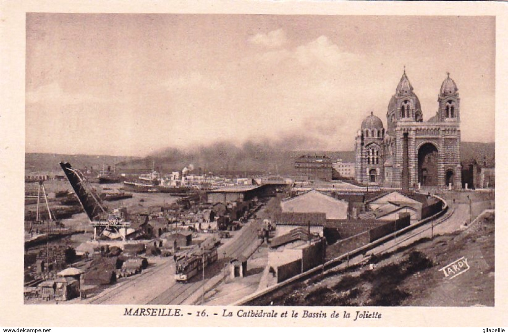 13 - MARSEILLE - La Cathedrale Et Le Bassin De La Joliette - Joliette