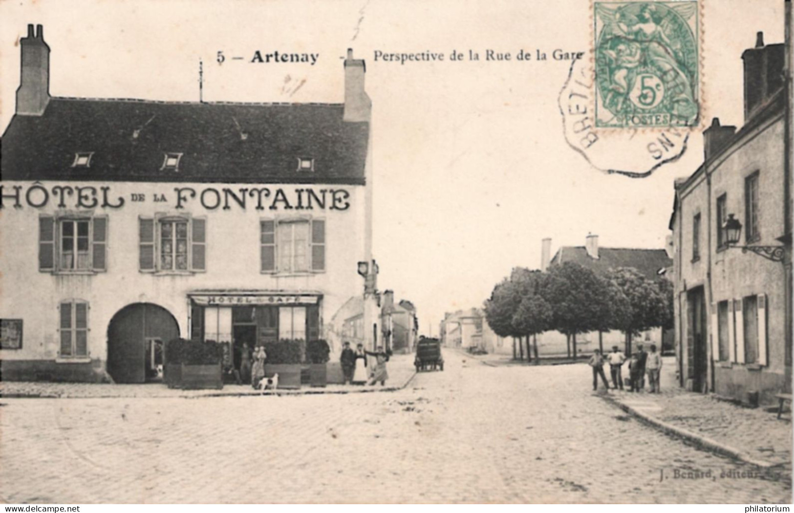 45  ARTENAY  Perspective De La Rue De La Gare  Hôtel De La Fontaine - Artenay