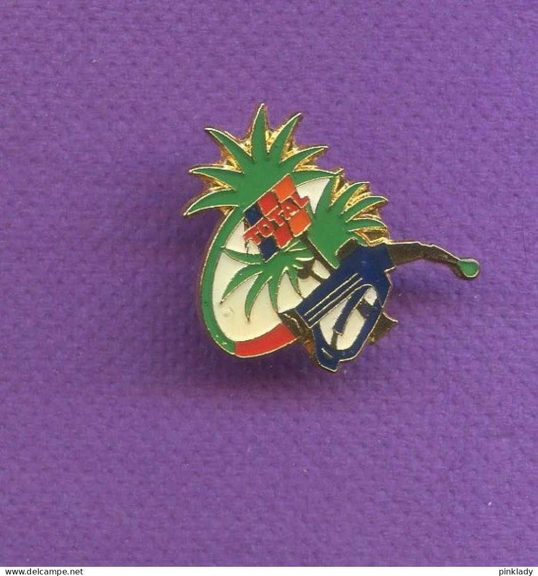 Rare Pins Essence Carburant Total Q206 - Brandstoffen