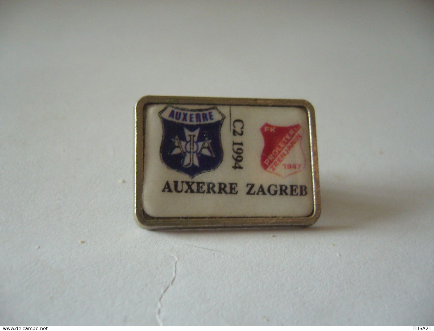 PIN'S PINS PIN PIN’s ピンバッジ C2 1994 AUXERRE ZAGREB - Football