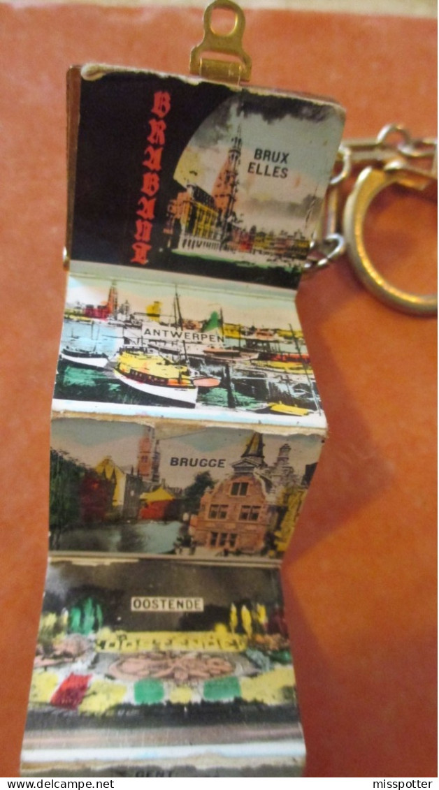 Porte Clé Vintage Dépliant Mini Cartes Postales Belgique Ostende Anvers Bruxelles Bruges, Gand Ypres Namur Blankenberge - Llaveros