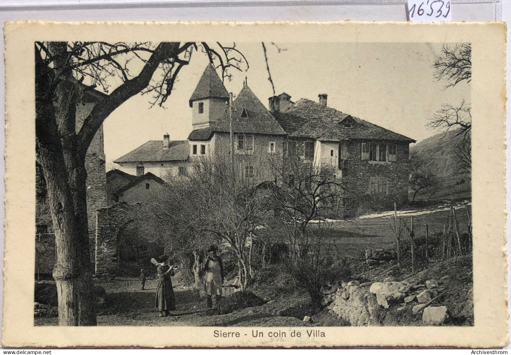Sierre - Siders (Valais) - Coin Du Château De Villa, Début Années 1920, Avec Couple De Pelleteurs (16'539) - Sierre