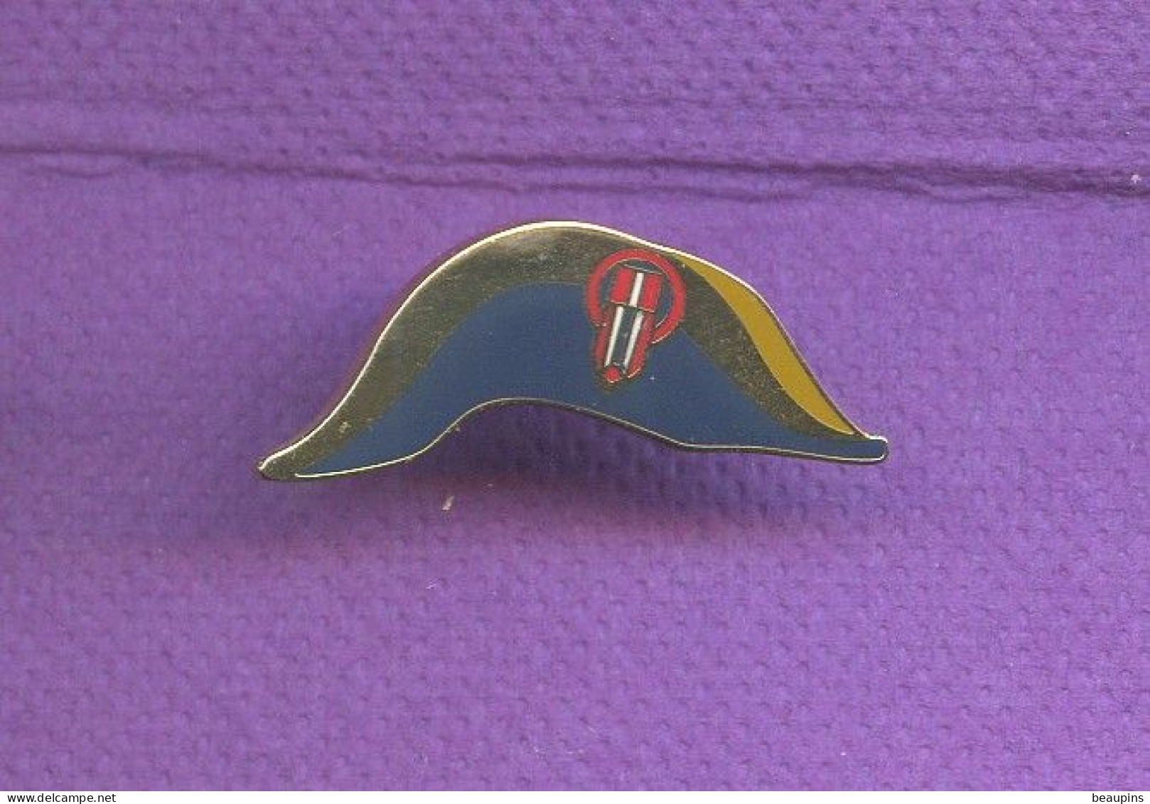 Rare Pins Chapeau De Napoleon Armee Militaire Egf N855 - Personaggi Celebri