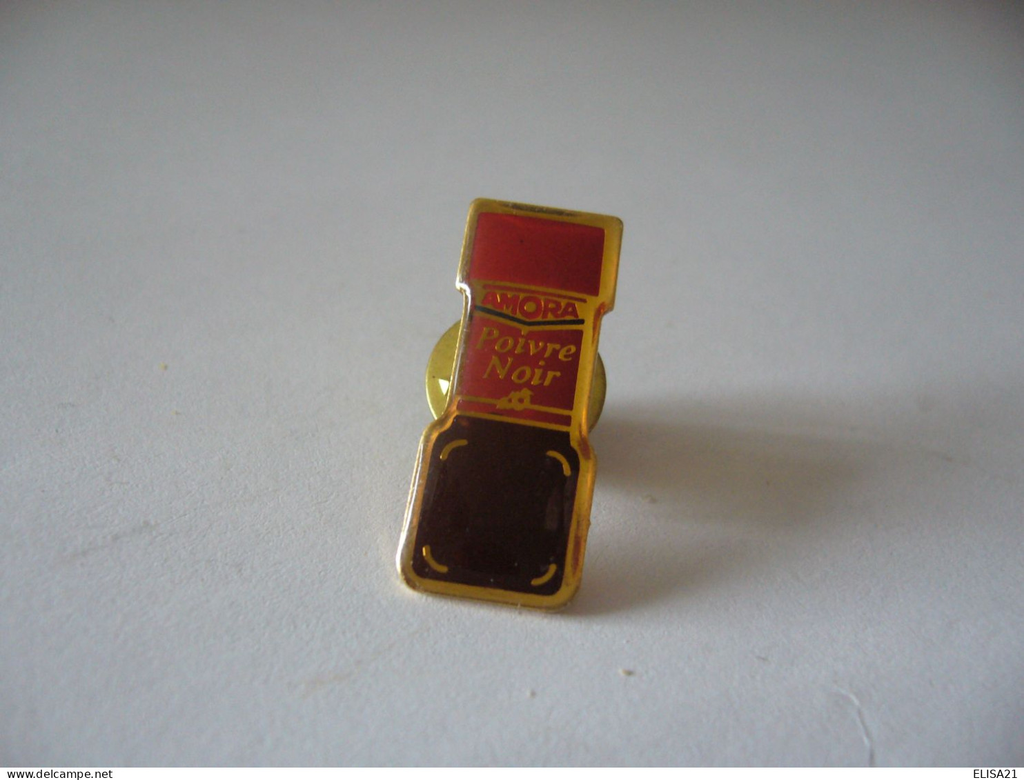 PIN'S PINS PIN PIN’s ピンバッジ POIVRE NOIR  AMORA 21 COTE D'OR - Alimentation