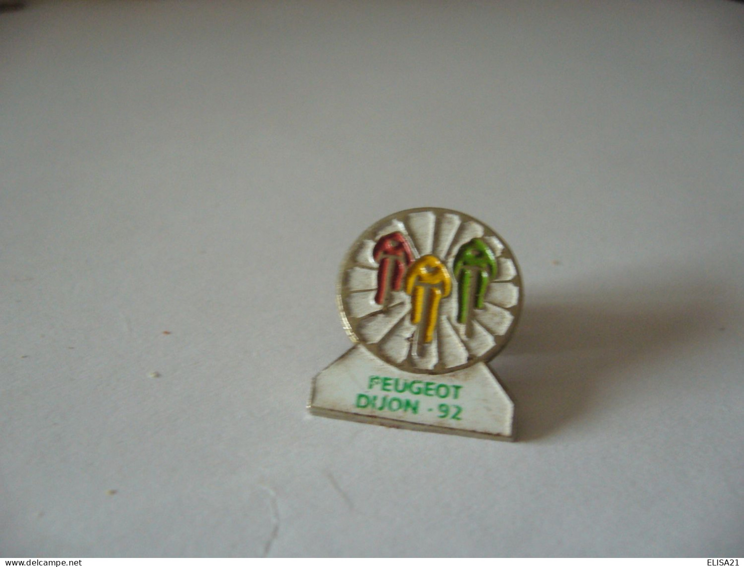 PIN'S PINS PIN PIN’s ピンバッジ  PEUGEOT DIJON 92  DIJON  21 COTE D'OR - Cycling