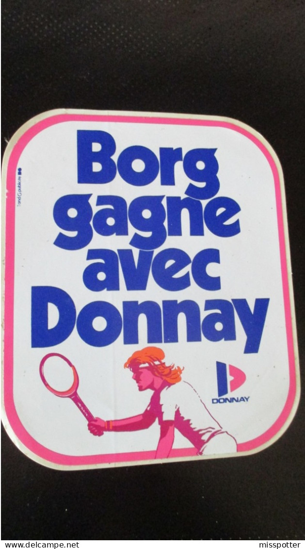 Autocollant Original Vintage Tennis Borg Gagne Avec Donnay - Pegatinas