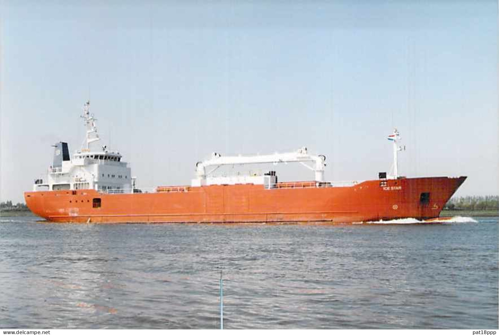Lot De 100 BATEAUX DE COMMERCE - Photos Couleur Format CPM Cargo Ferry Merchant Ship Tanker Carrier Boats 1980-2000 - 100 - 499 Postcards