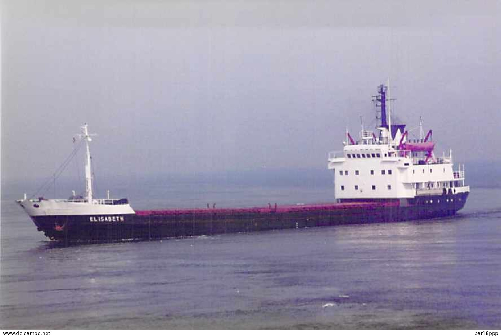 Lot de 100 BATEAUX DE COMMERCE - Photos couleur format CPM Cargo Ferry Merchant Ship Tanker Carrier Boats 1980-2000