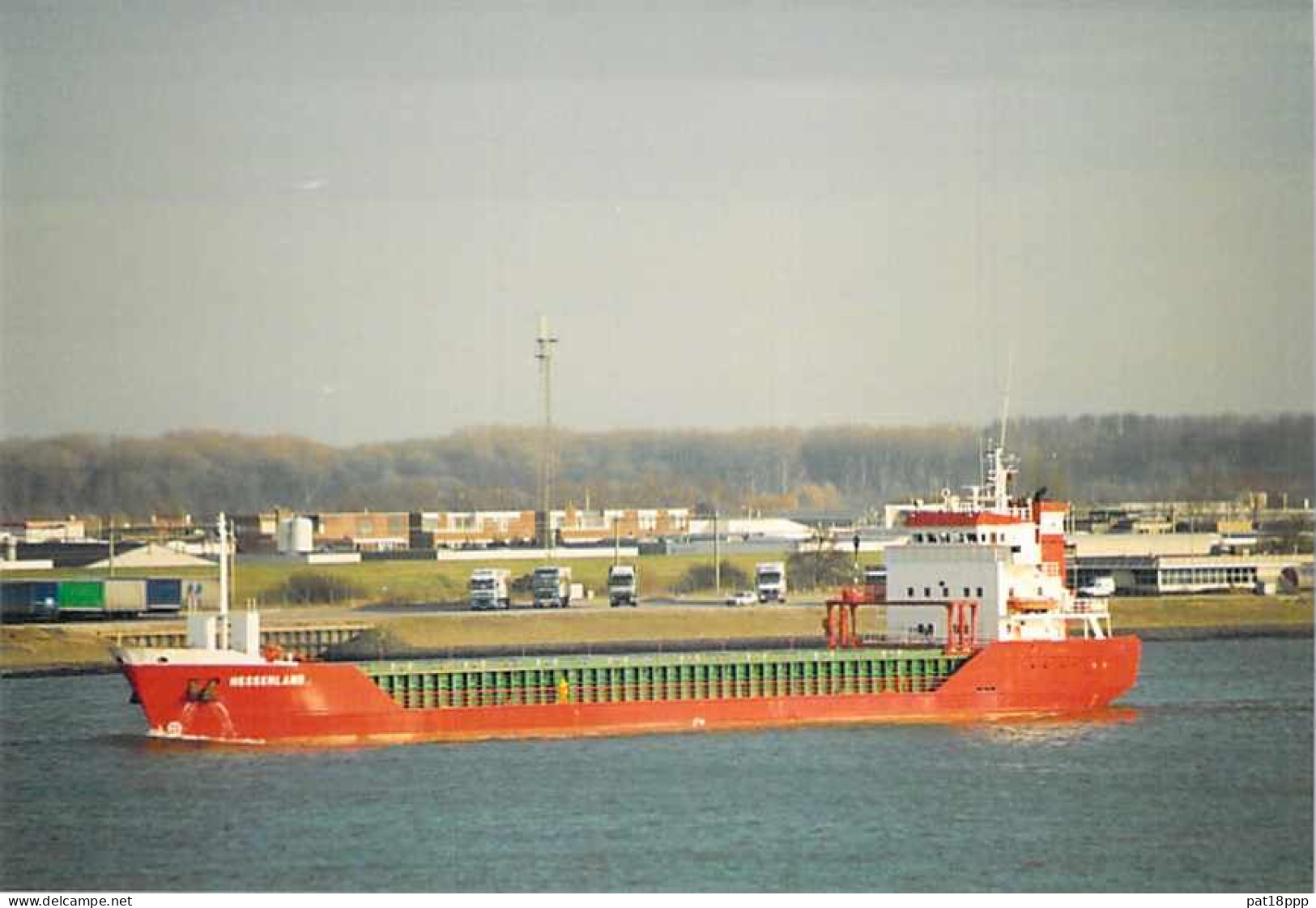 Lot de 100 BATEAUX DE COMMERCE - Photos couleur format CPM Cargo Ferry Merchant Ship Tanker Carrier Boats 1980-2000