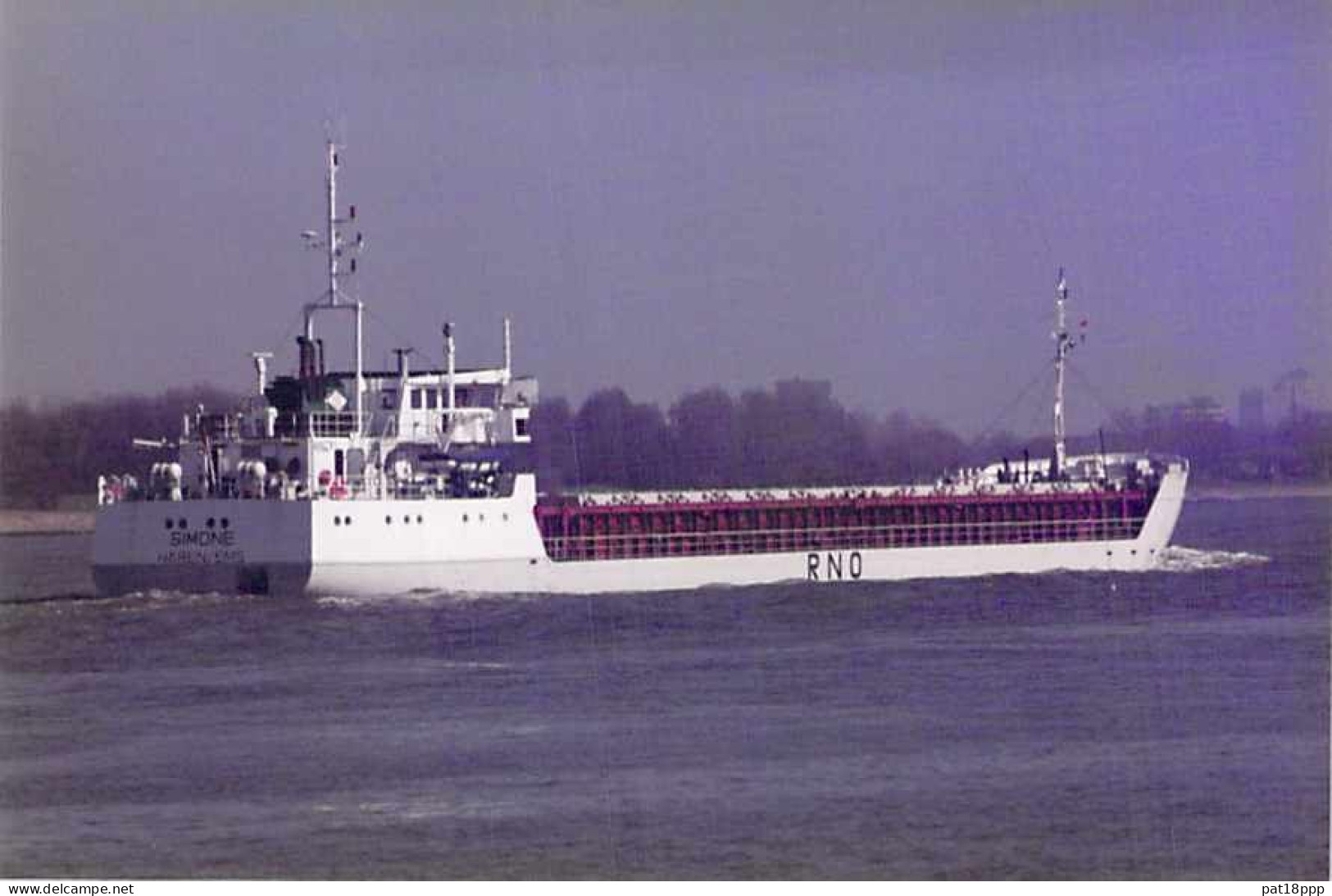 Lot de 100 BATEAUX DE COMMERCE - Photos couleur format CPM Cargo Ferry Merchant Ship Tanker Carrier Boats 1980-2000