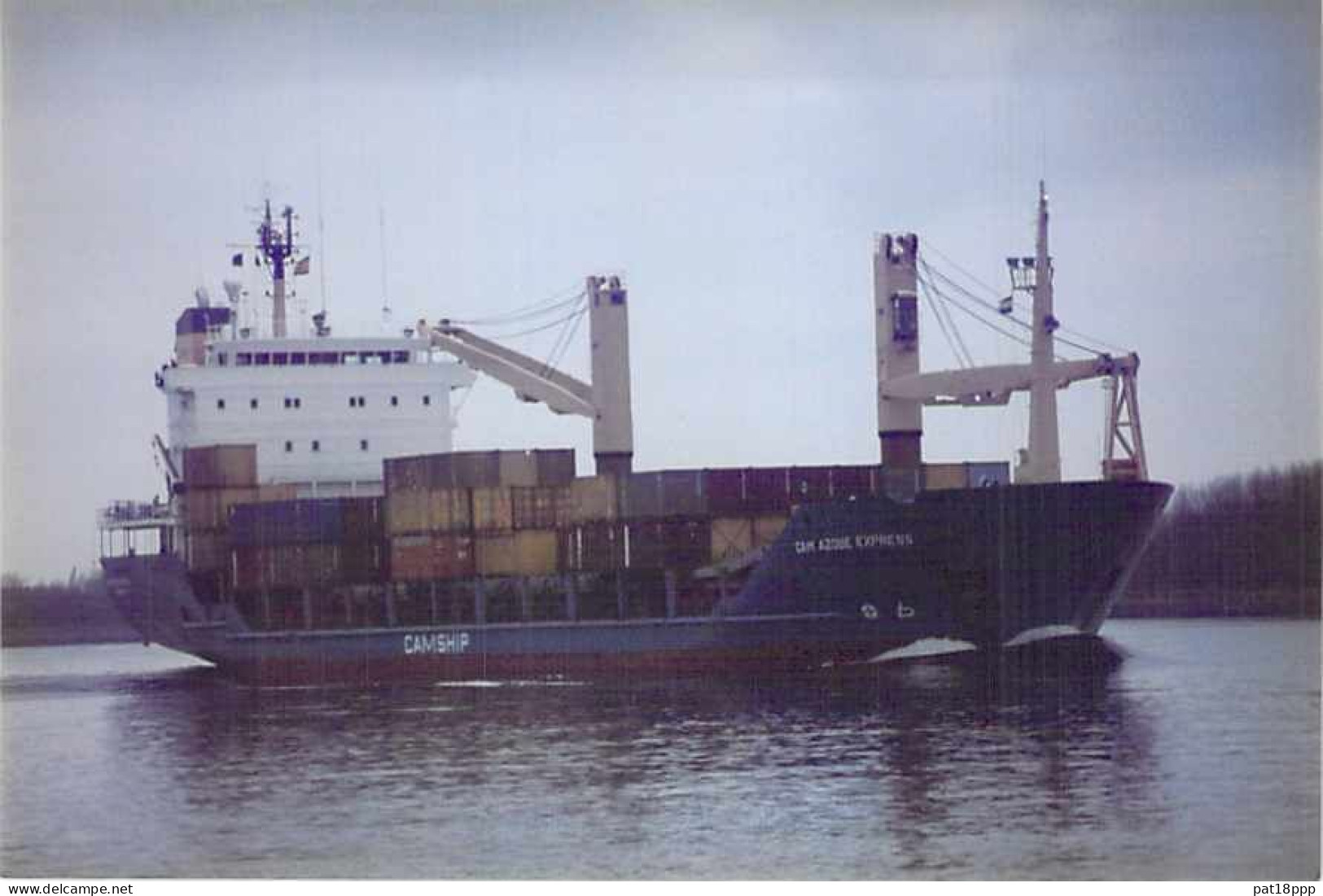 Lot de 100 BATEAUX DE COMMERCE - Photos couleur format CPM Cargo Ferry Merchant Ship Tanker Carrier Boats 1980-2000