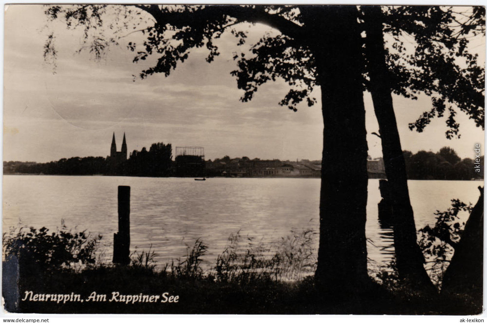 Foto  Ansichtskarte Neuruppin Blick Auf Die Stadt über Den Ruppiner See 1958 - Neuruppin