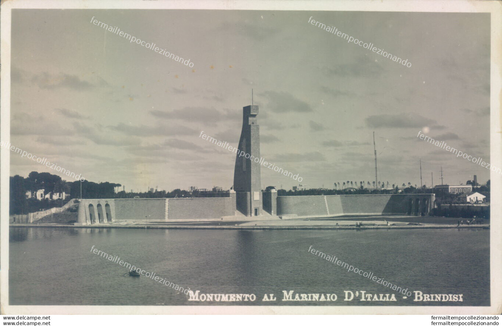 A1813 Cartolina Brindisi  Citta' Monumento Al Marinaio D'italia - Brindisi